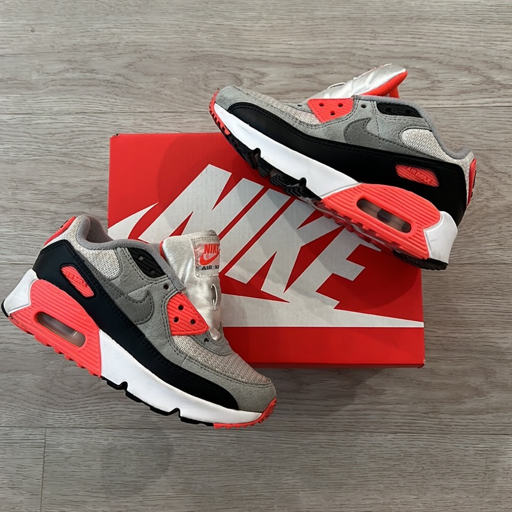 NIKE airmax 90